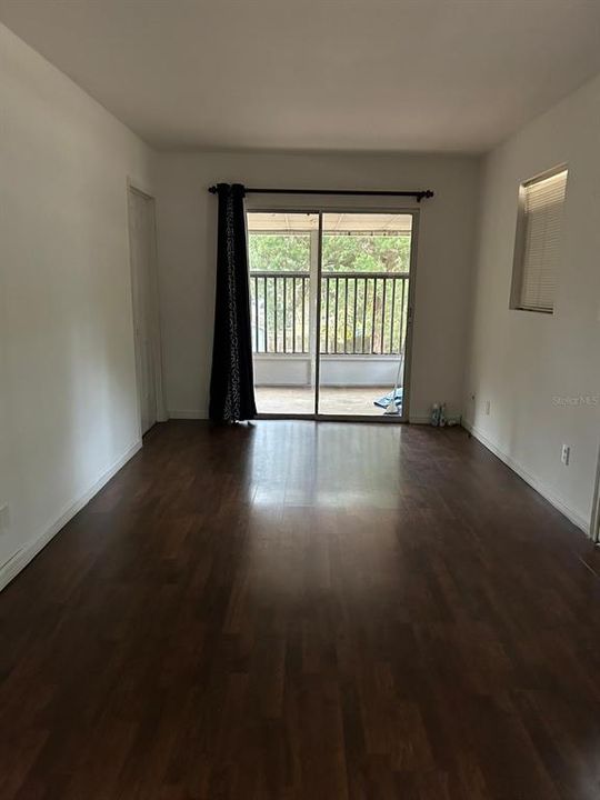 待售: $135,000 (2 贝兹, 1 浴室, 800 平方英尺)