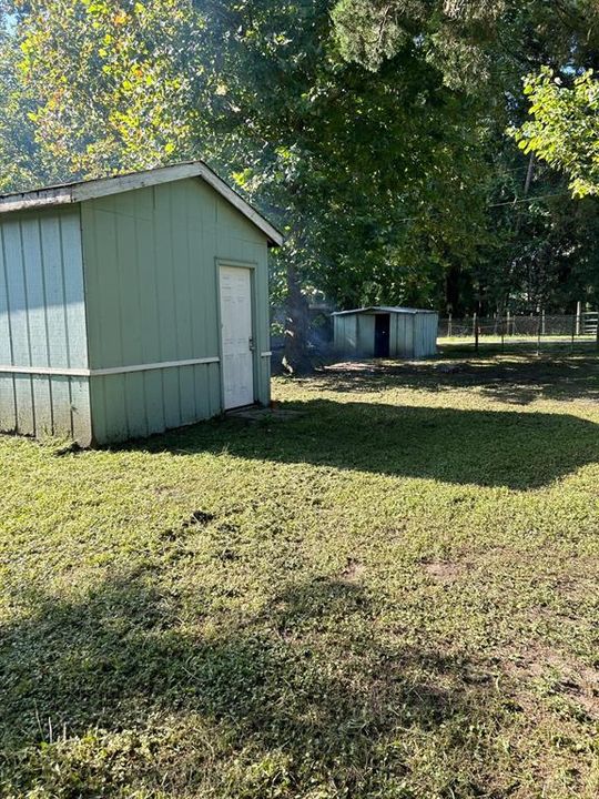 待售: $135,000 (2 贝兹, 1 浴室, 800 平方英尺)