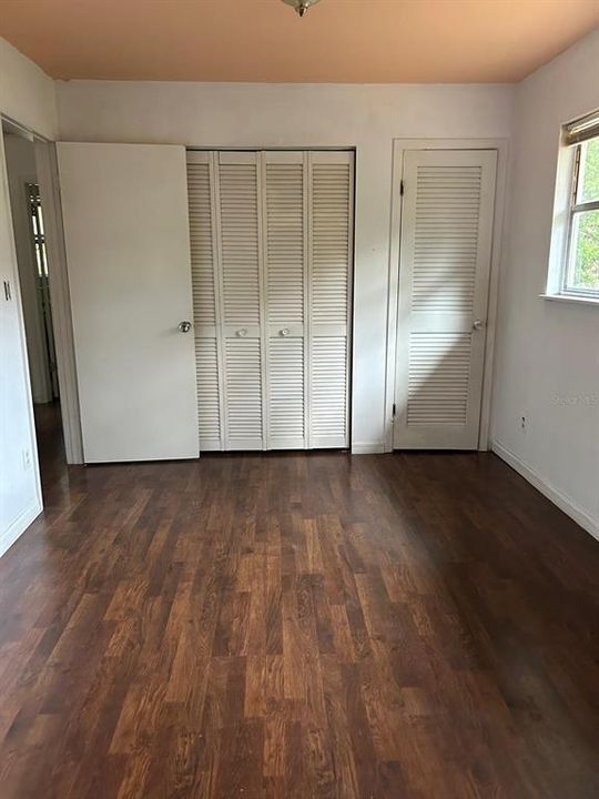 待售: $135,000 (2 贝兹, 1 浴室, 800 平方英尺)