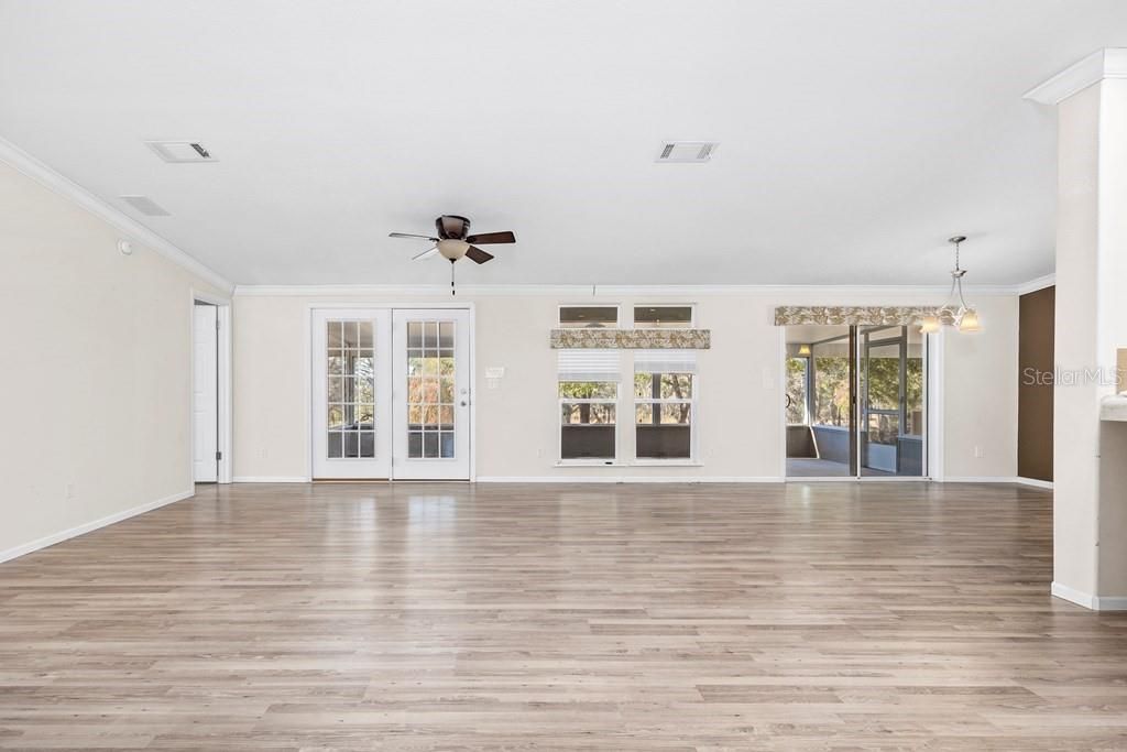 Active With Contract: $1,200,000 (4 beds, 3 baths, 2478 Square Feet)