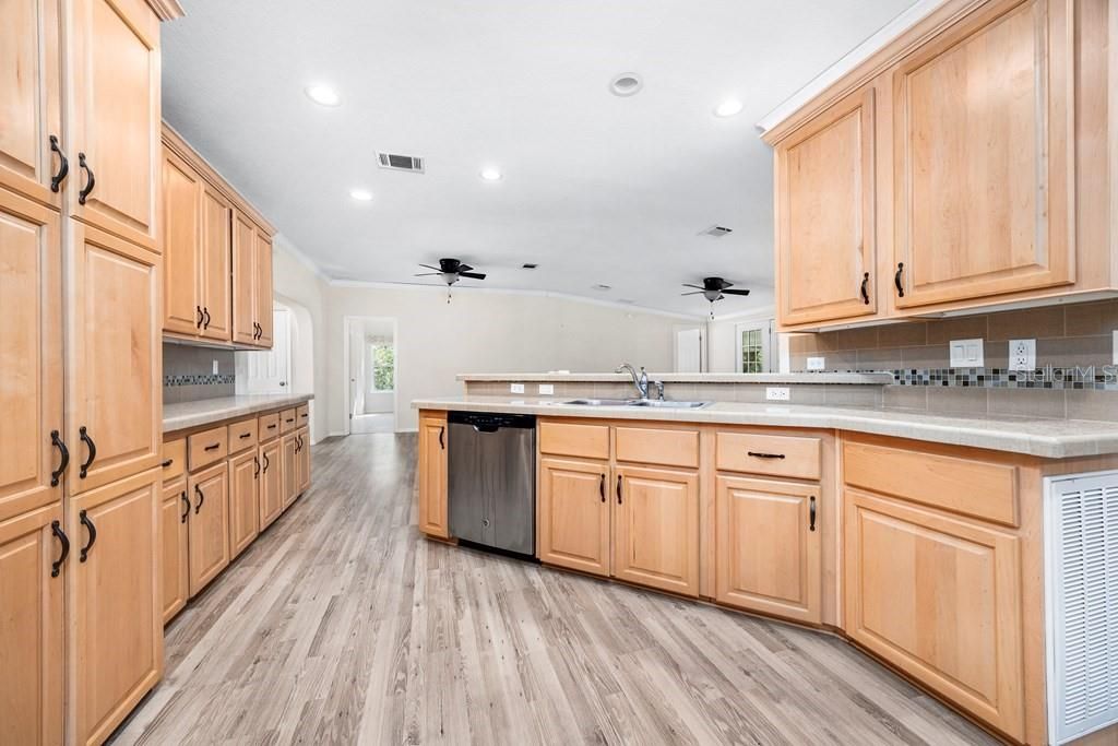 Active With Contract: $1,200,000 (4 beds, 3 baths, 2478 Square Feet)