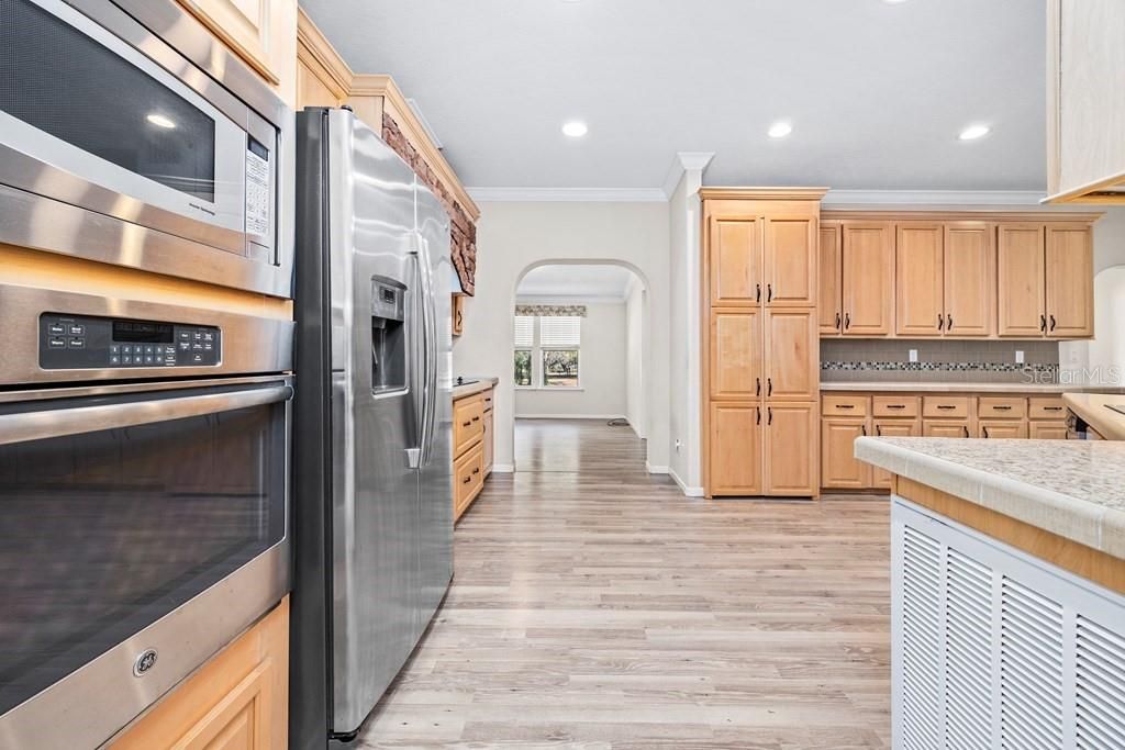 Active With Contract: $1,200,000 (4 beds, 3 baths, 2478 Square Feet)