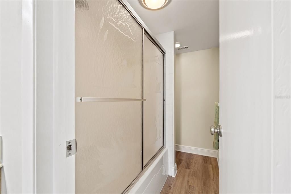 For Sale: $189,000 (2 beds, 2 baths, 1150 Square Feet)