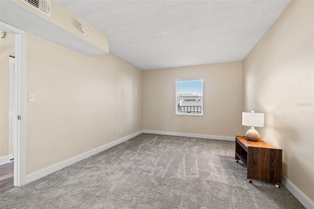 For Sale: $189,000 (2 beds, 2 baths, 1150 Square Feet)