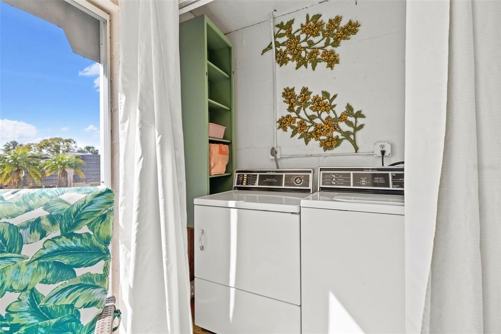 For Sale: $189,000 (2 beds, 2 baths, 1150 Square Feet)