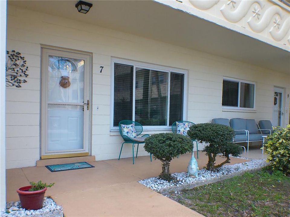 Recently Rented: $1,700 (2 beds, 2 baths, 1400 Square Feet)