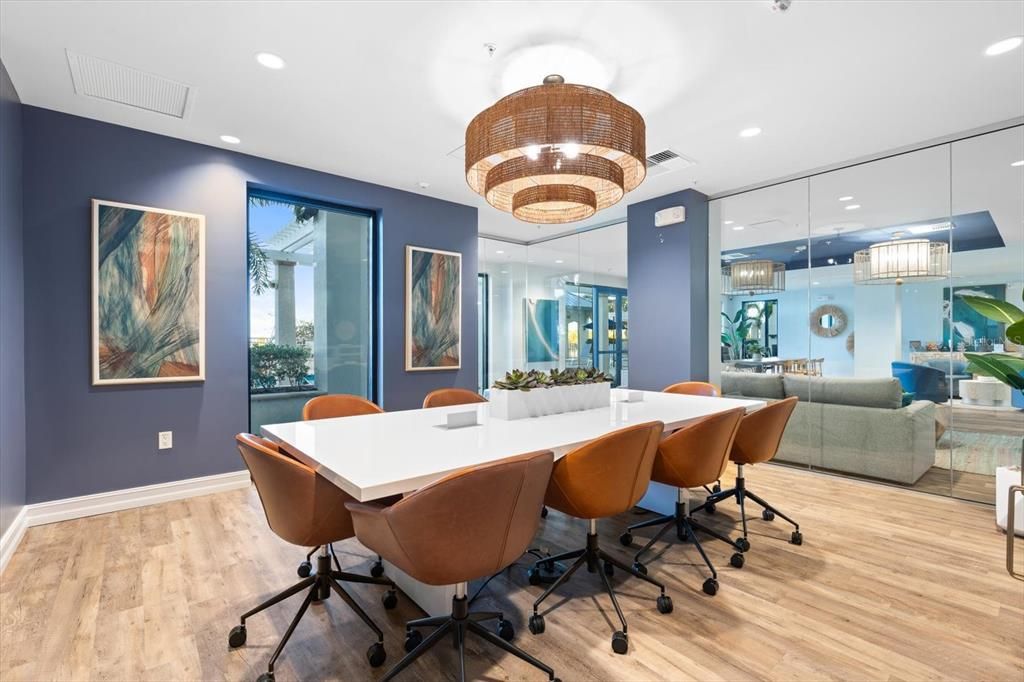 For Rent: $1,644 (1 beds, 1 baths, 885 Square Feet)