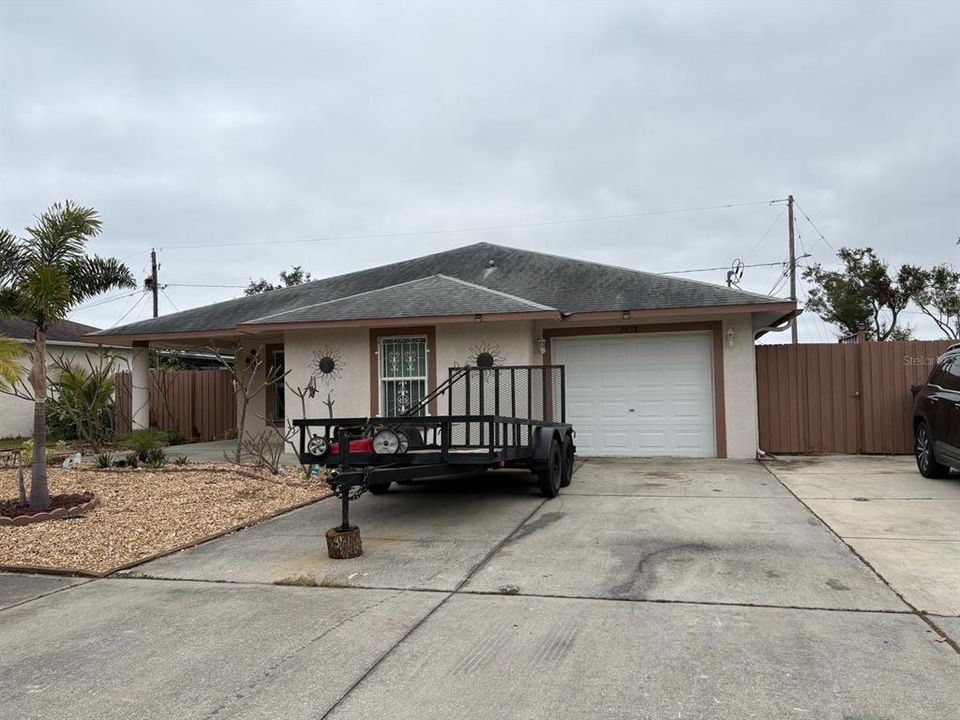 Recently Sold: $350,000 (3 beds, 2 baths, 1317 Square Feet)