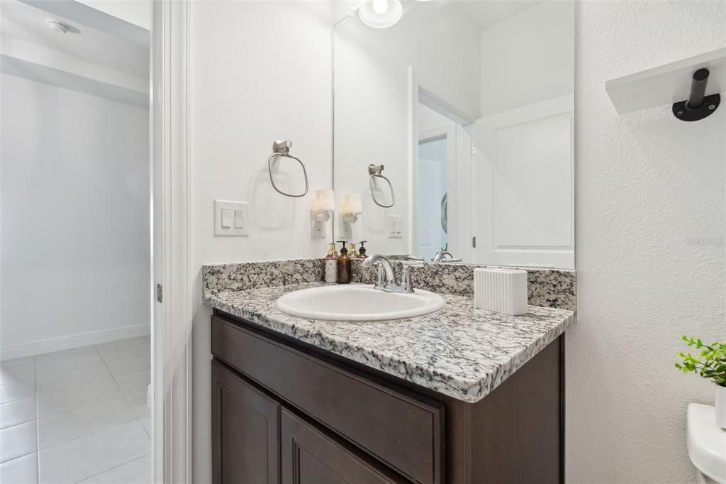 待售: $648,000 (4 贝兹, 3 浴室, 2500 平方英尺)