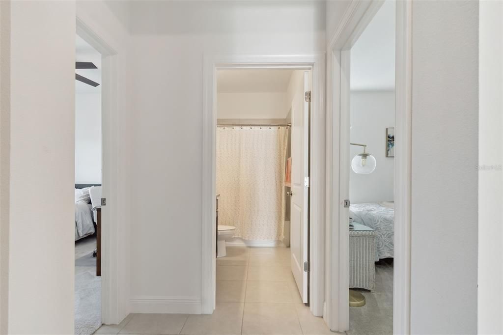 待售: $648,000 (4 贝兹, 3 浴室, 2500 平方英尺)