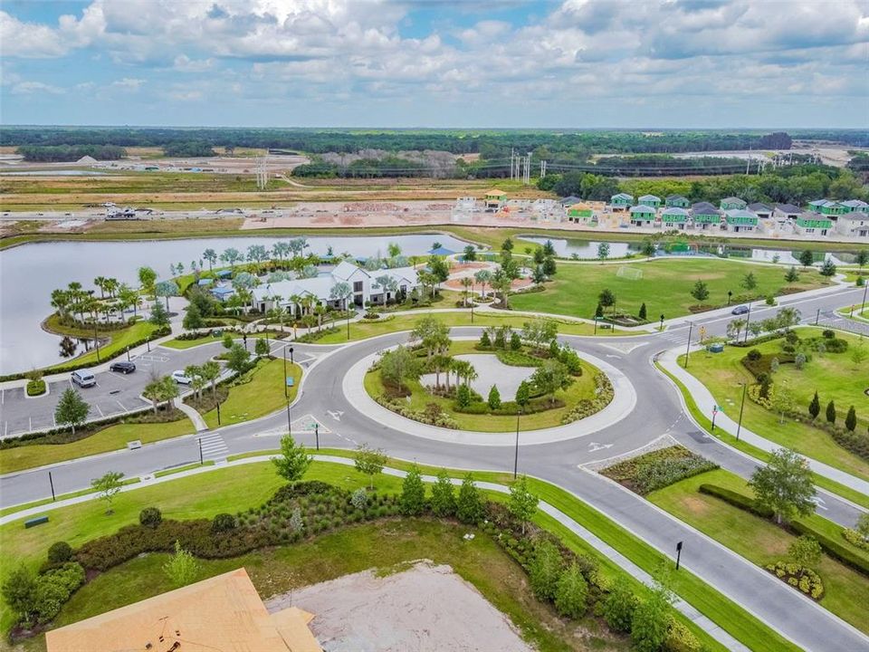 待售: $648,000 (4 贝兹, 3 浴室, 2500 平方英尺)