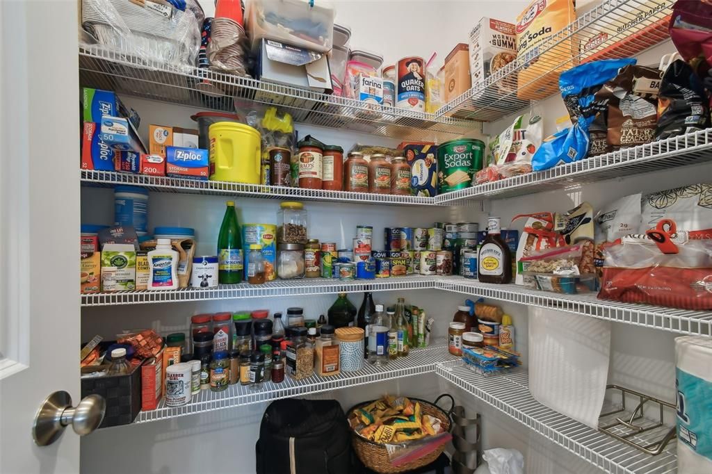 待售: $648,000 (4 贝兹, 3 浴室, 2500 平方英尺)