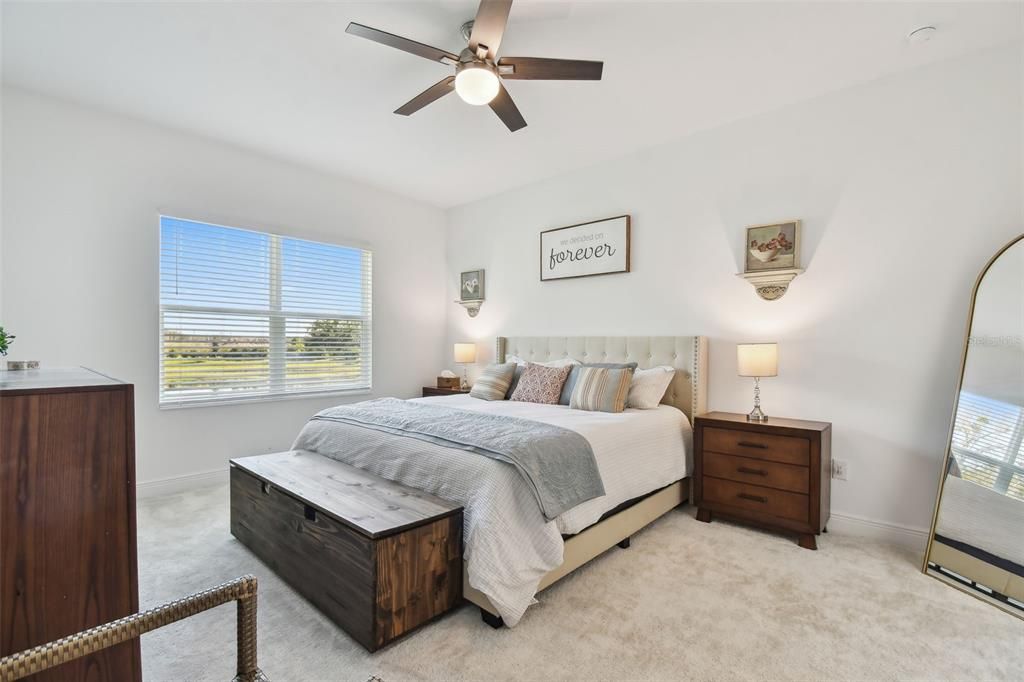 待售: $648,000 (4 贝兹, 3 浴室, 2500 平方英尺)