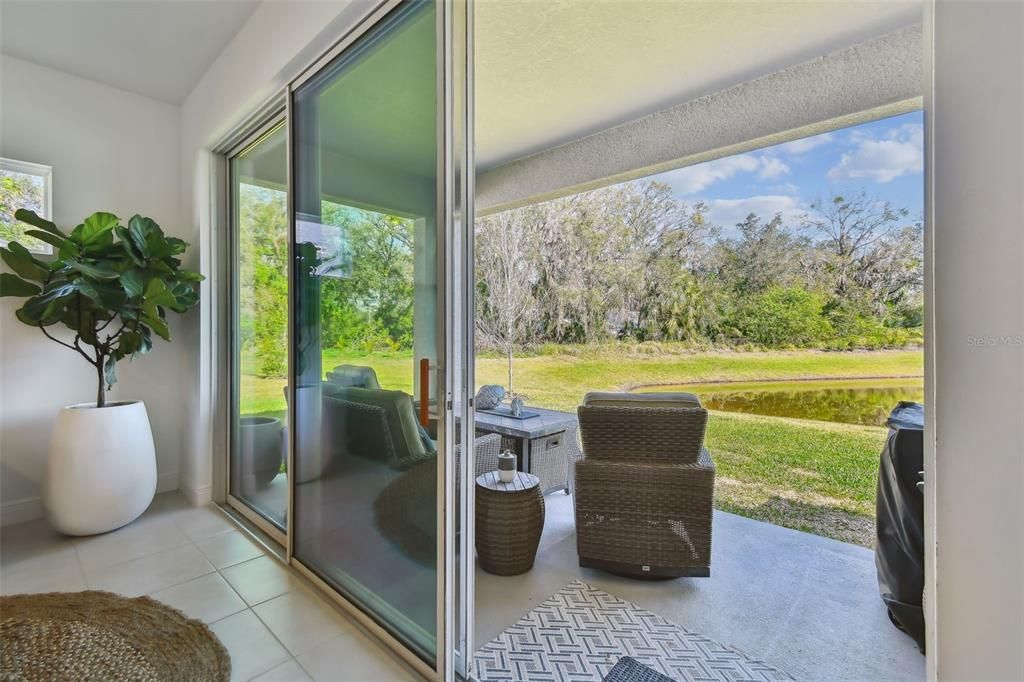 待售: $648,000 (4 贝兹, 3 浴室, 2500 平方英尺)