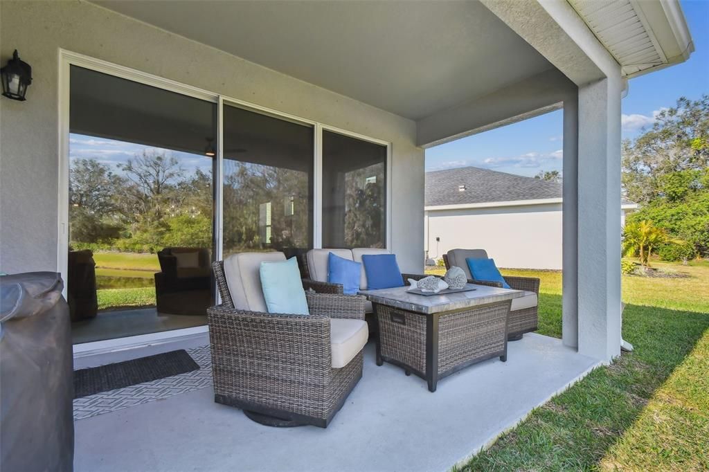 待售: $648,000 (4 贝兹, 3 浴室, 2500 平方英尺)