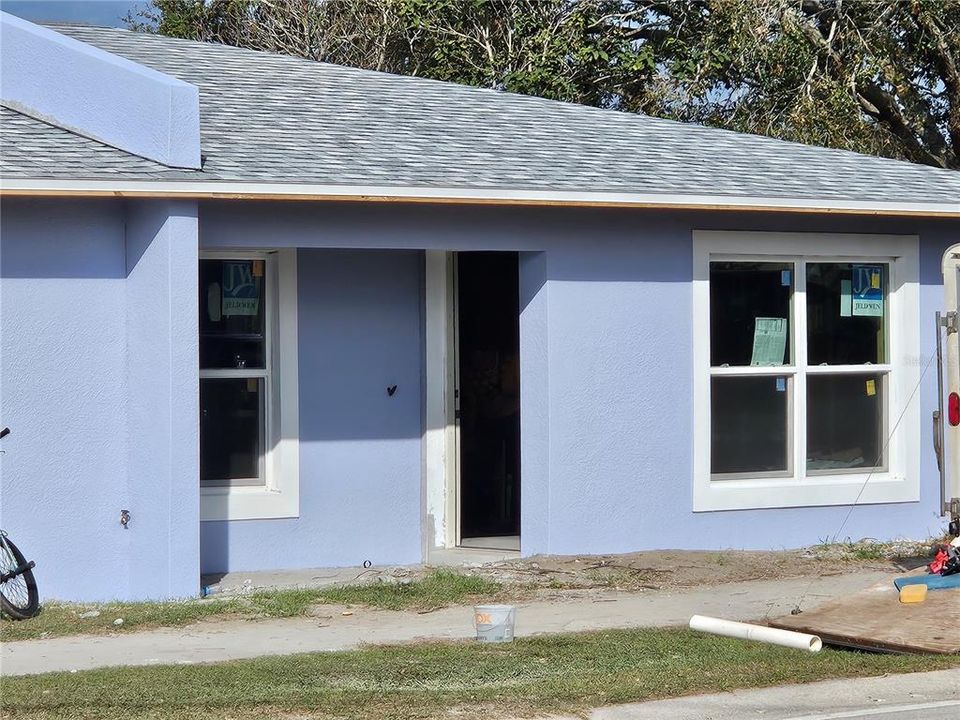 Recently Rented: $1,250 (2 beds, 1 baths, 860 Square Feet)