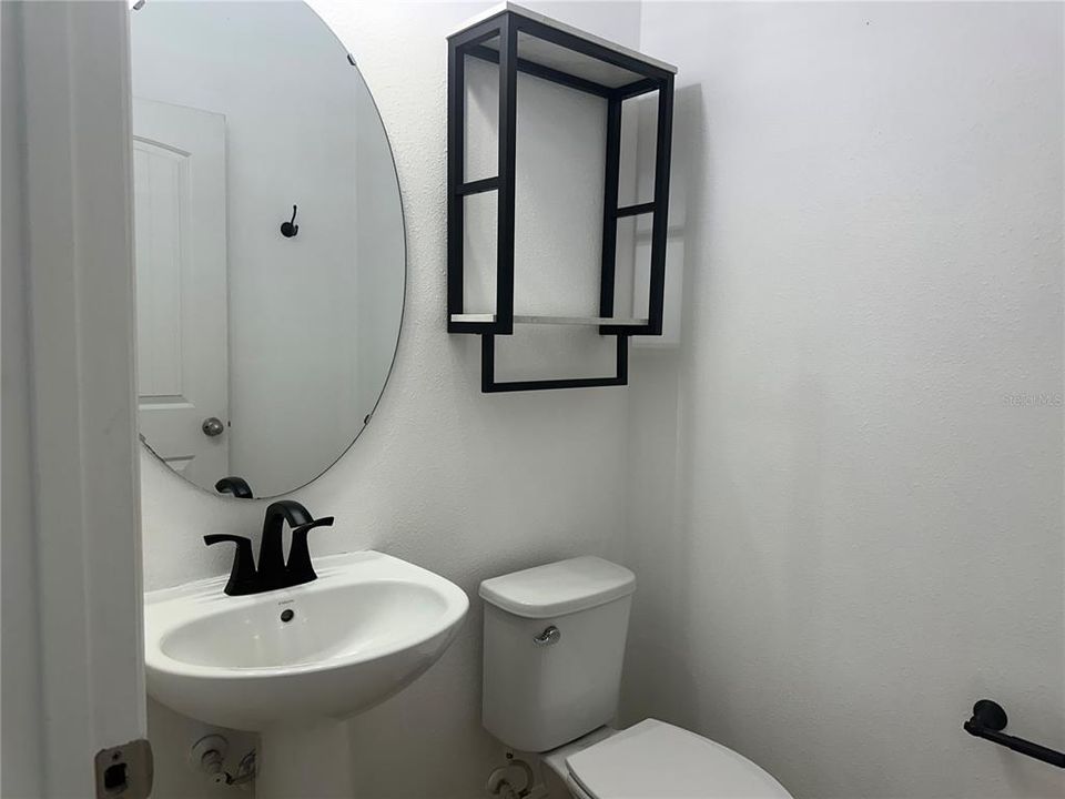 合同活跃: $399,900 (4 贝兹, 3 浴室, 3018 平方英尺)