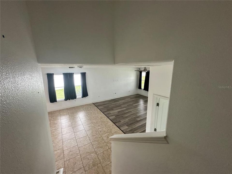 合同活跃: $399,900 (4 贝兹, 3 浴室, 3018 平方英尺)