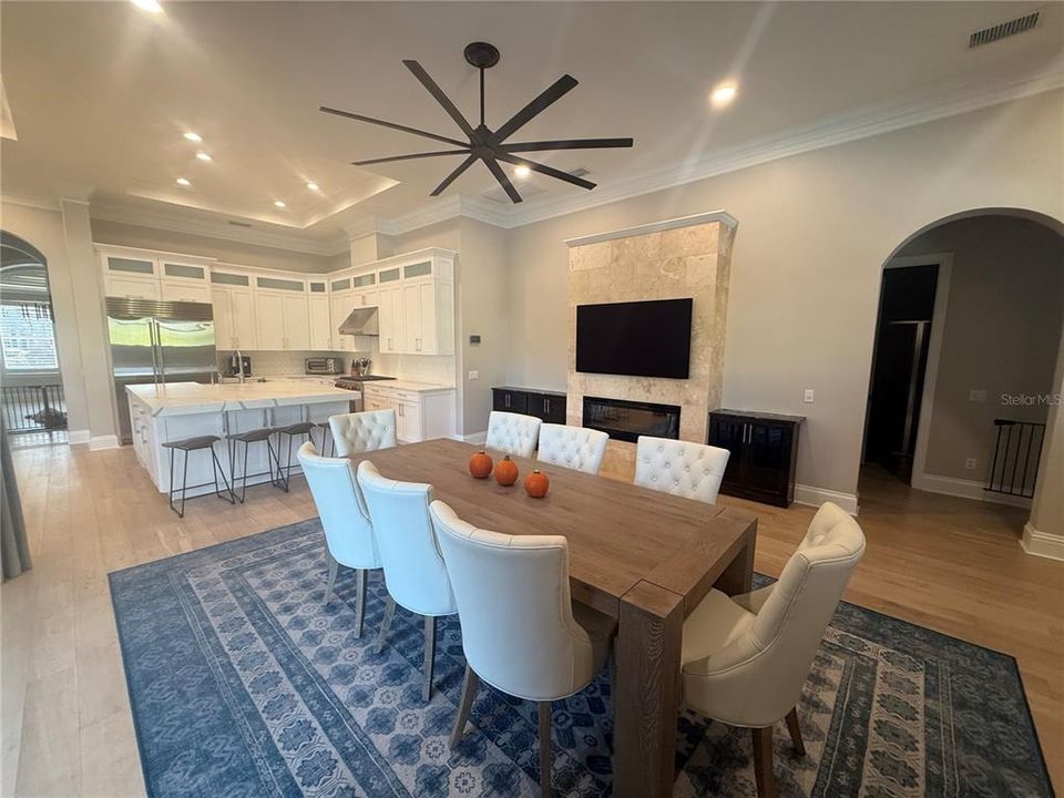 待售: $2,150,000 (6 贝兹, 5 浴室, 5719 平方英尺)