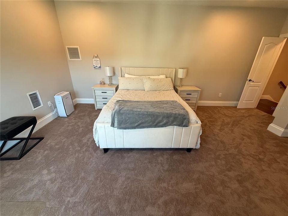 待售: $2,150,000 (6 贝兹, 5 浴室, 5719 平方英尺)