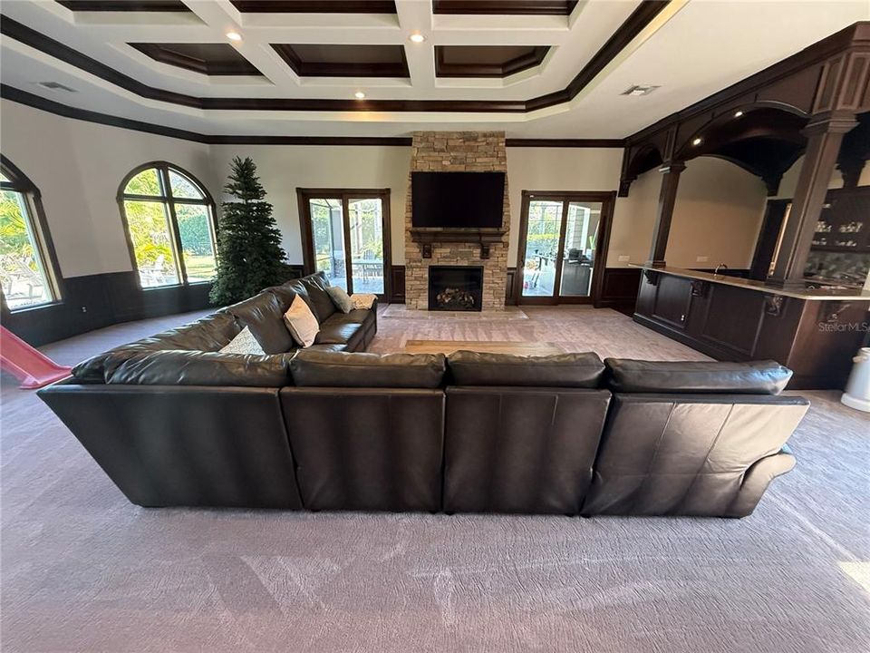 待售: $2,150,000 (6 贝兹, 5 浴室, 5719 平方英尺)