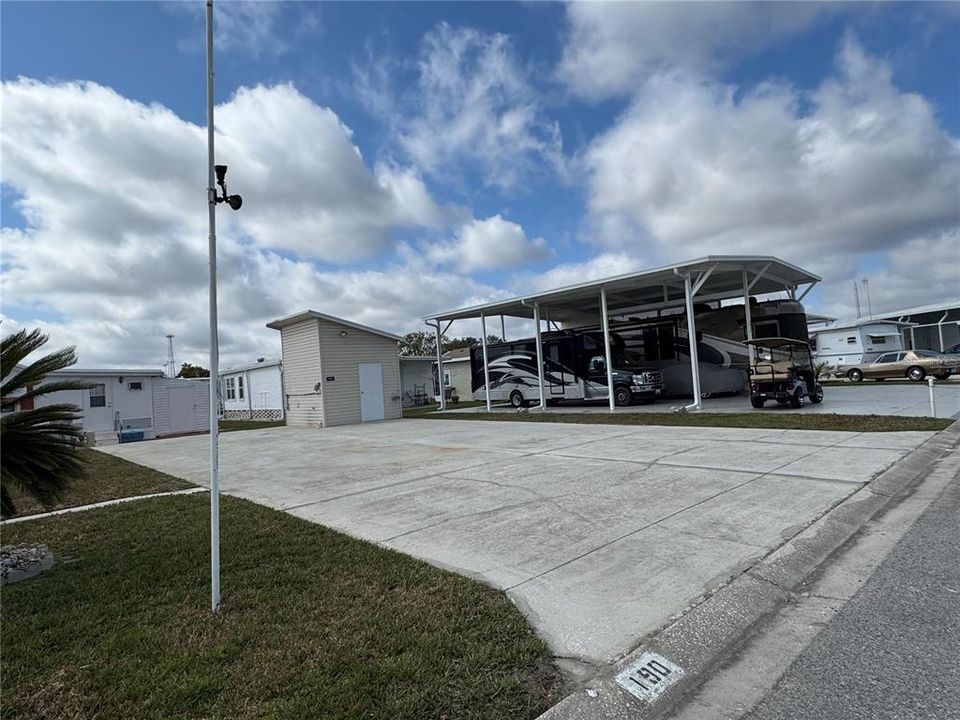 На продажу: $70,000 (0.07 acres)