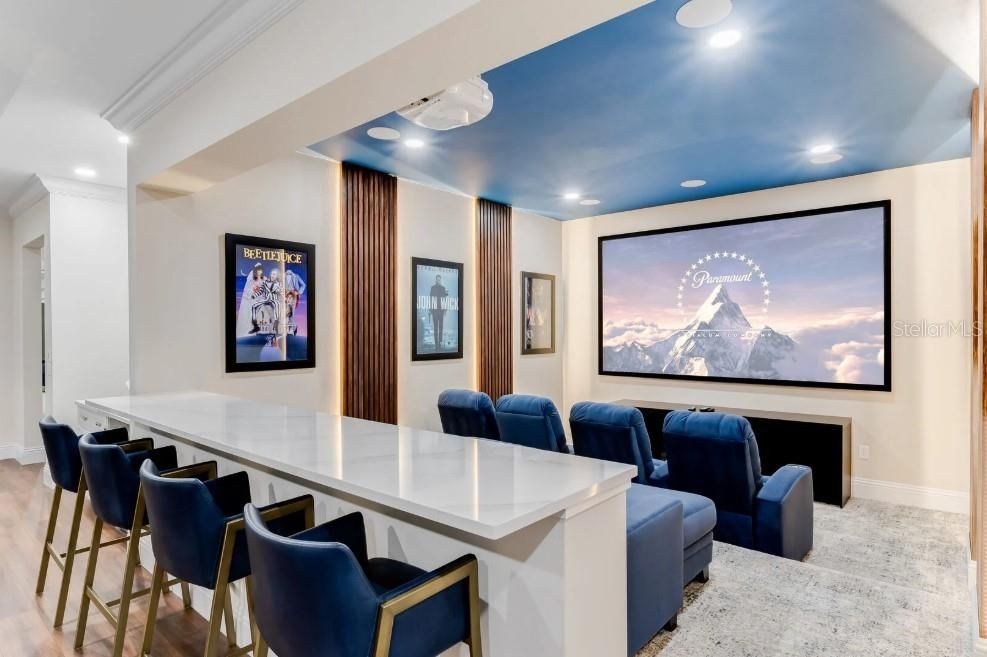 待售: $3,550,000 (10 贝兹, 10 浴室, 7300 平方英尺)