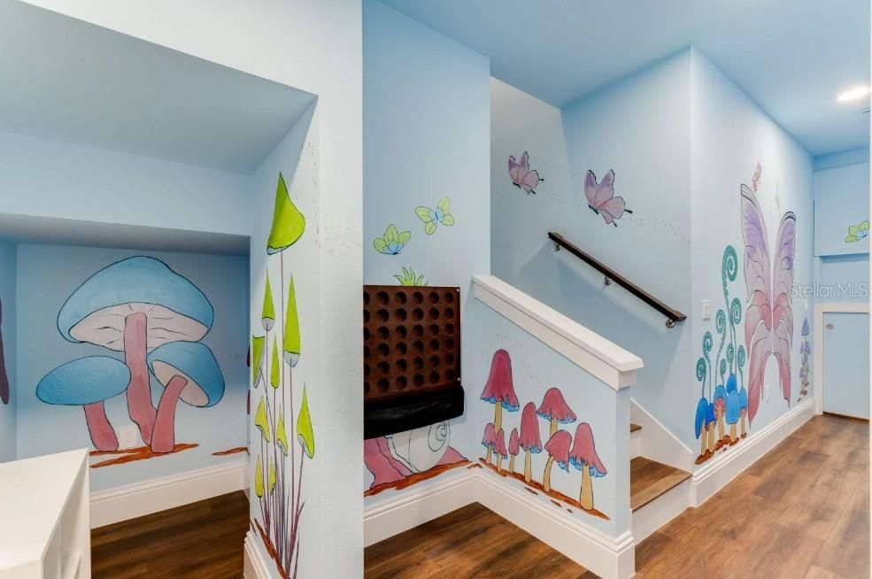 待售: $3,550,000 (10 贝兹, 10 浴室, 7300 平方英尺)