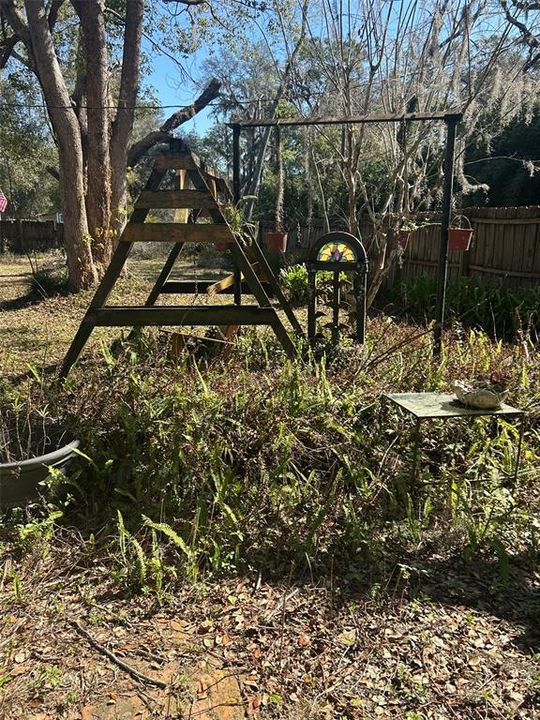 На продажу: $98,000 (3 спален, 1 ванн, 1645 Квадратных фут)