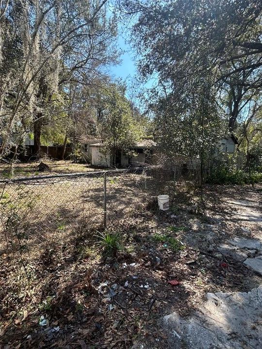 На продажу: $98,000 (3 спален, 1 ванн, 1645 Квадратных фут)