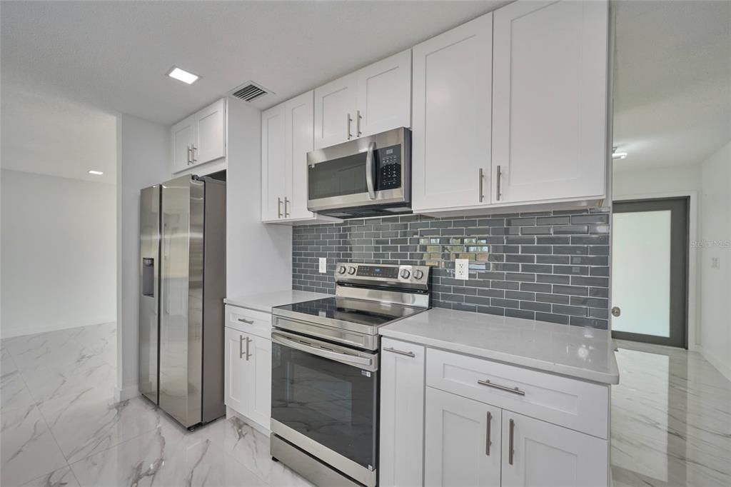 待售: $299,000 (2 贝兹, 2 浴室, 1629 平方英尺)