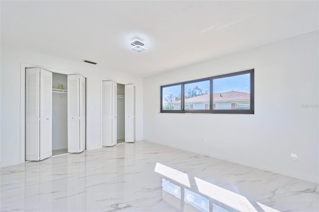 待售: $299,000 (2 贝兹, 2 浴室, 1629 平方英尺)