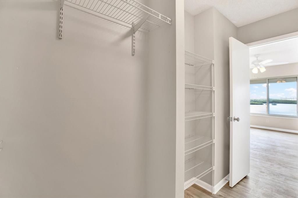 En Venta: $195,000 (2 camas, 2 baños, 1025 Pies cuadrados)