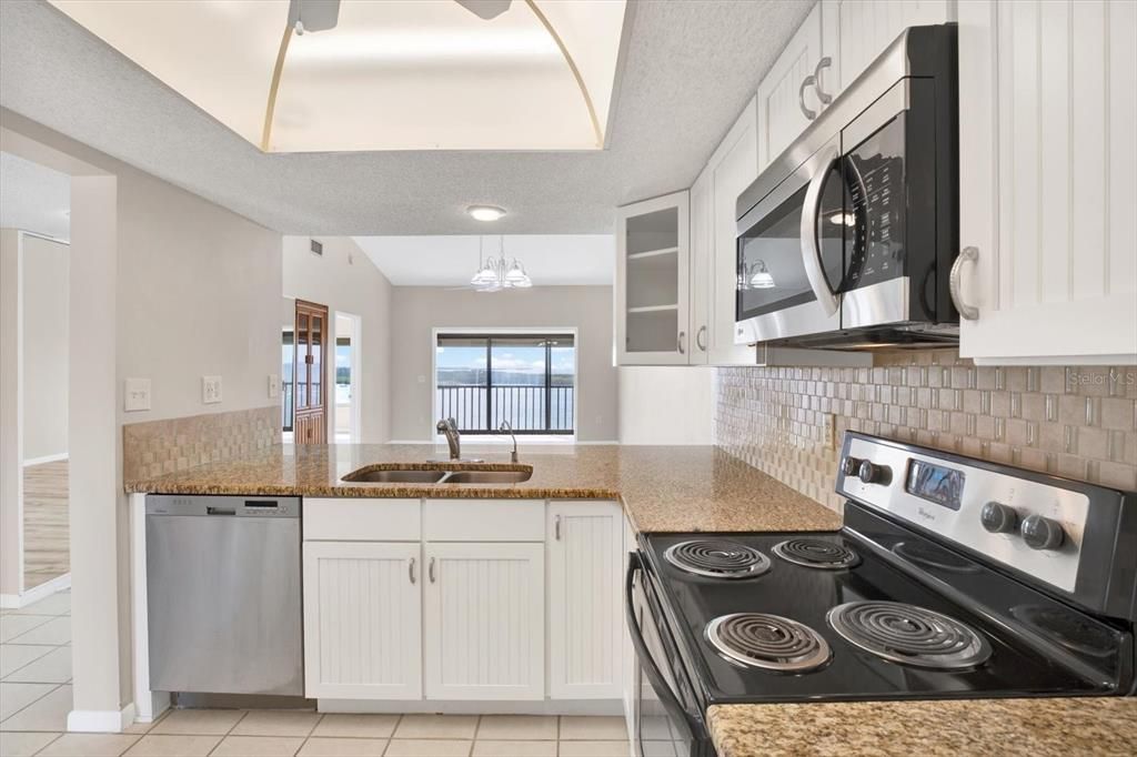 En Venta: $195,000 (2 camas, 2 baños, 1025 Pies cuadrados)