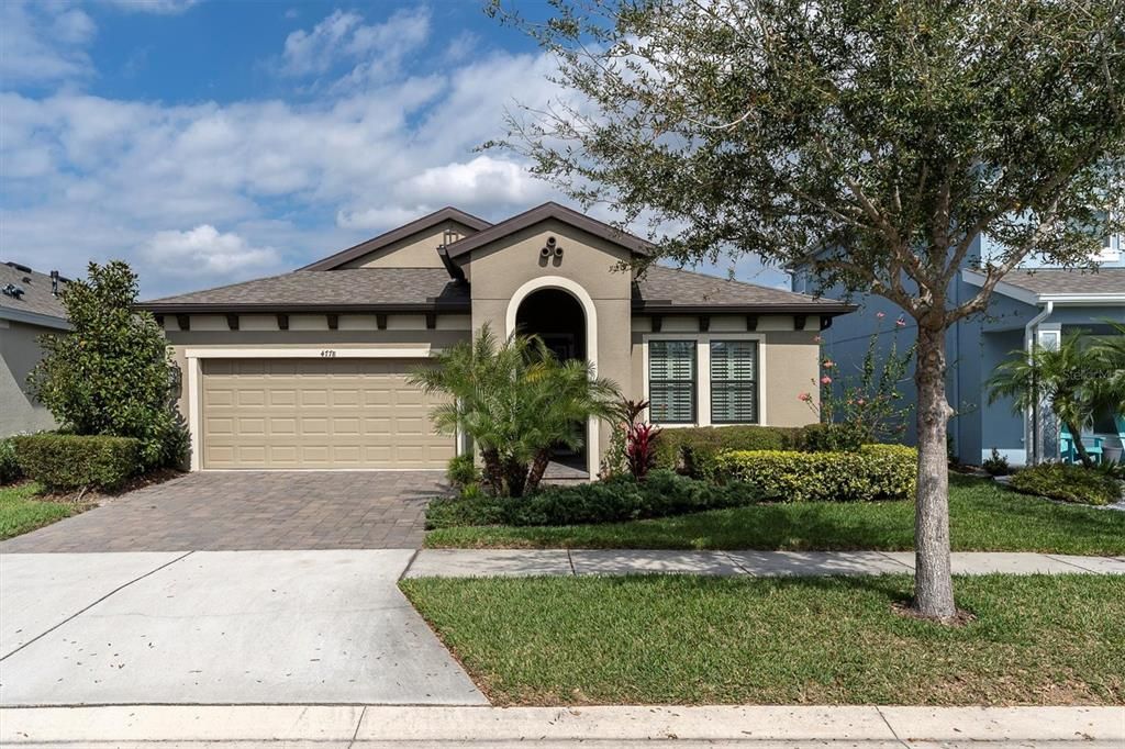 Recently Sold: $549,900 (3 beds, 2 baths, 2102 Square Feet)