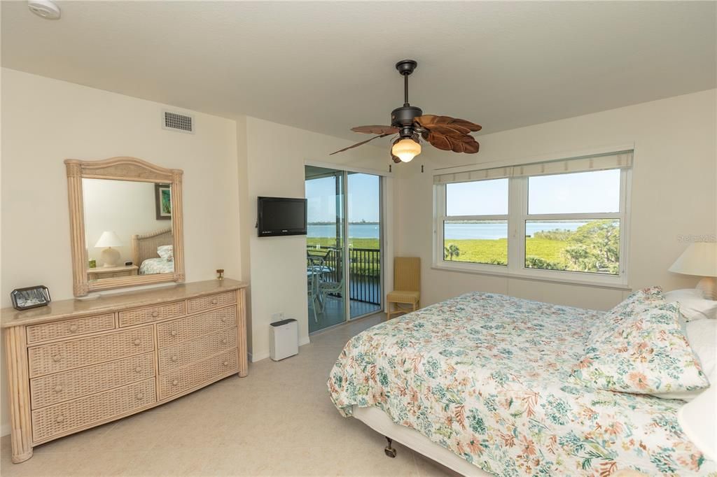 Activo con contrato: $677,777 (3 camas, 2 baños, 2028 Pies cuadrados)