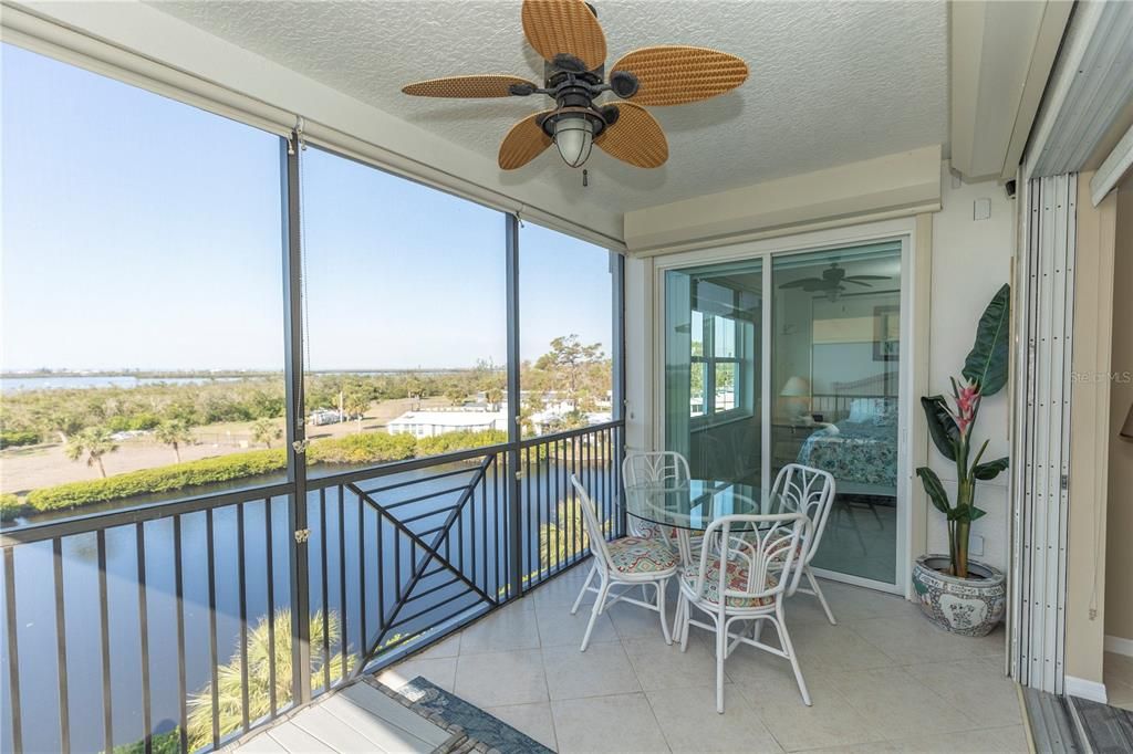 Activo con contrato: $677,777 (3 camas, 2 baños, 2028 Pies cuadrados)