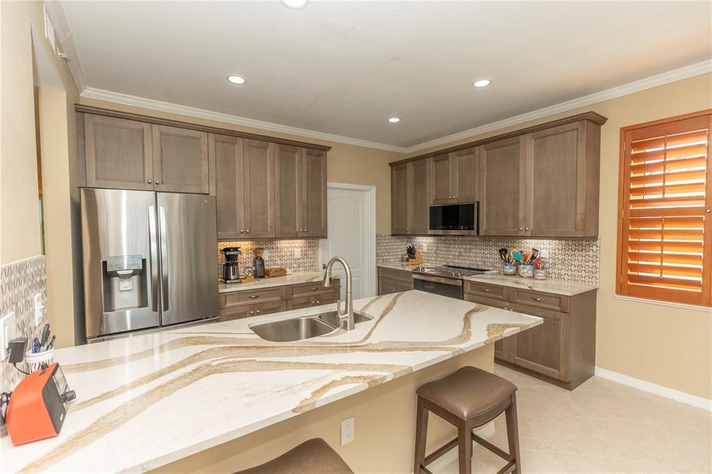 Activo con contrato: $677,777 (3 camas, 2 baños, 2028 Pies cuadrados)