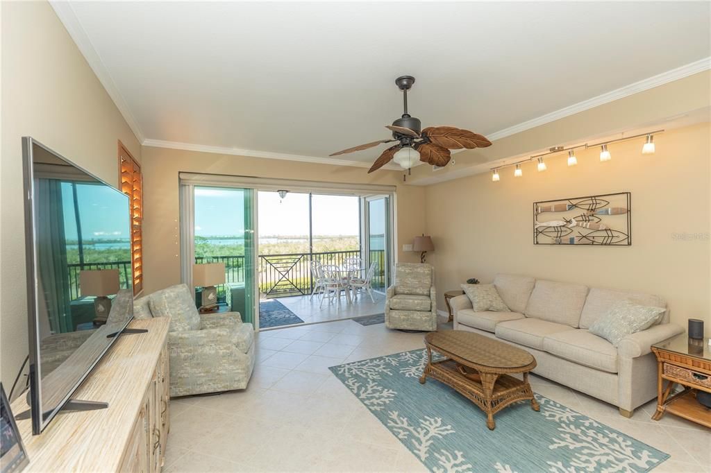 Activo con contrato: $677,777 (3 camas, 2 baños, 2028 Pies cuadrados)