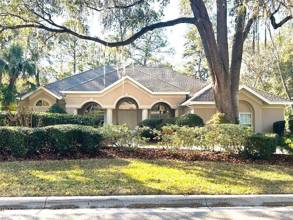 BULLARD BUILT 4/3 WITH POOL IN OAKMONT IN HAILE