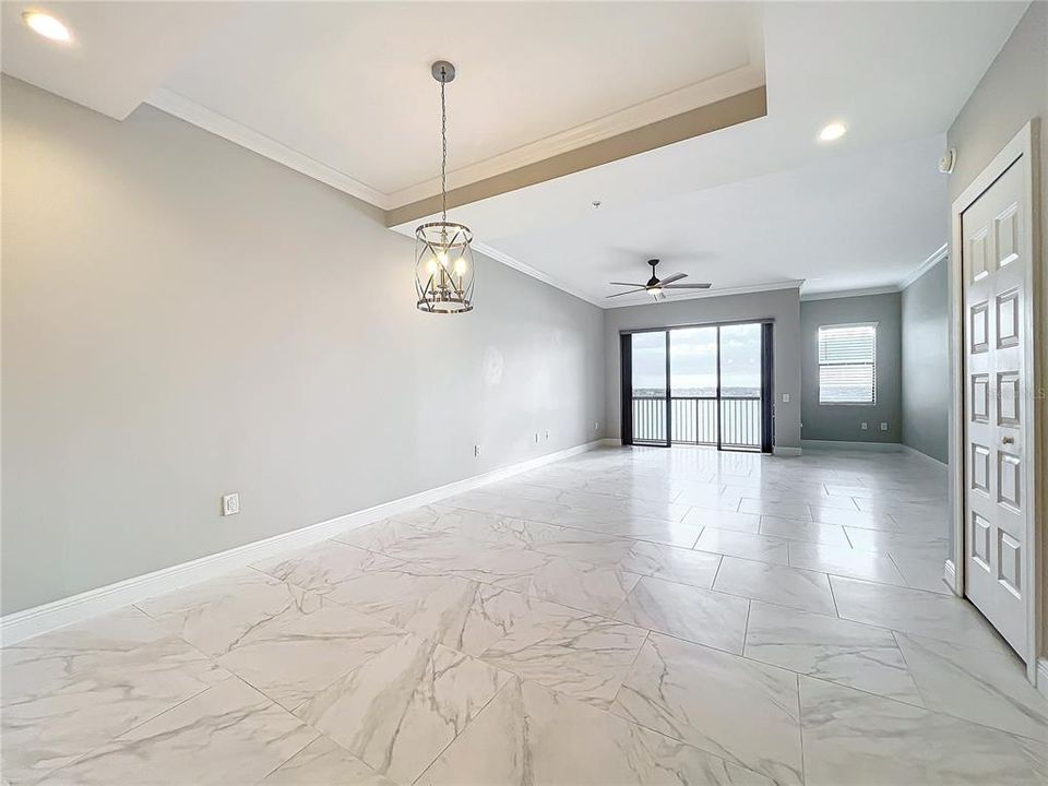 For Sale: $376,500 (2 beds, 2 baths, 1402 Square Feet)