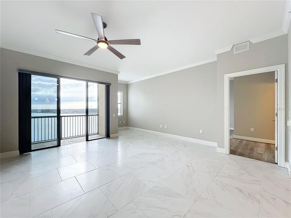 For Sale: $376,500 (2 beds, 2 baths, 1402 Square Feet)