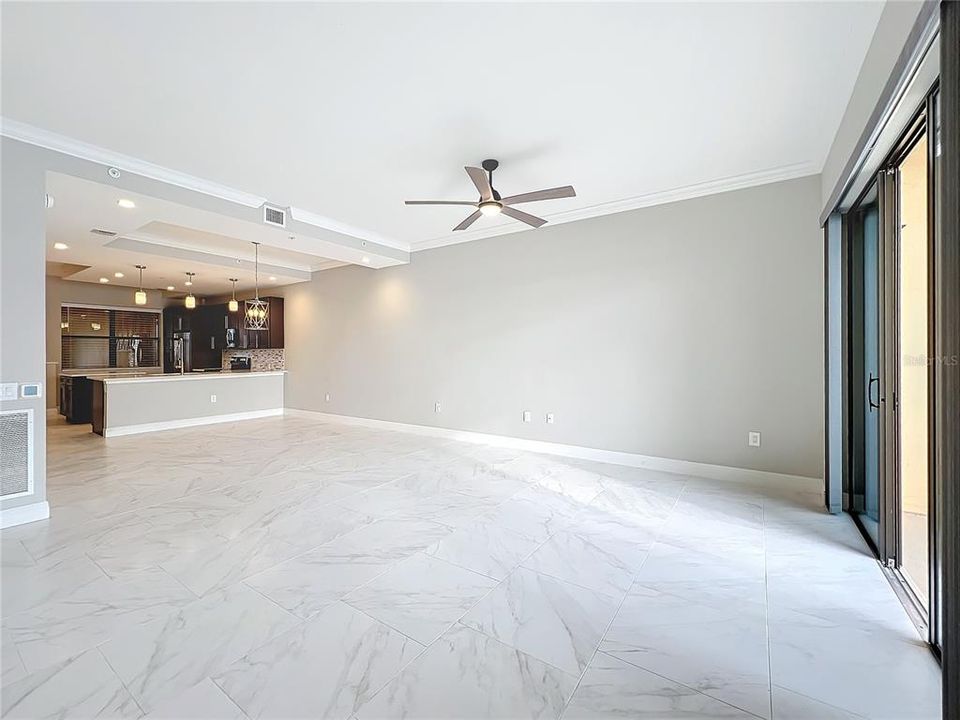 For Sale: $376,500 (2 beds, 2 baths, 1402 Square Feet)