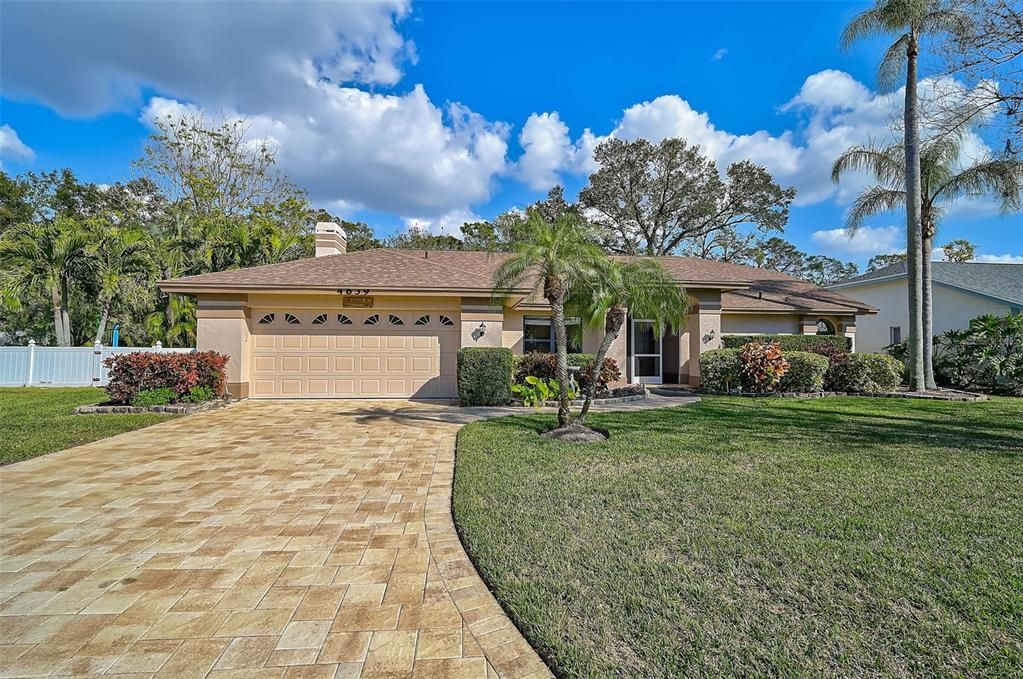 Recently Sold: $645,000 (3 beds, 2 baths, 2407 Square Feet)