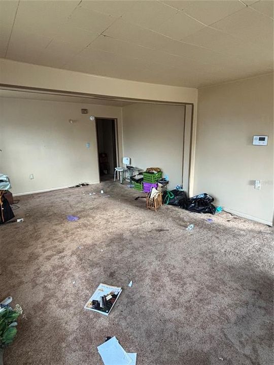 For Sale: $90,000 (3 beds, 1 baths, 988 Square Feet)