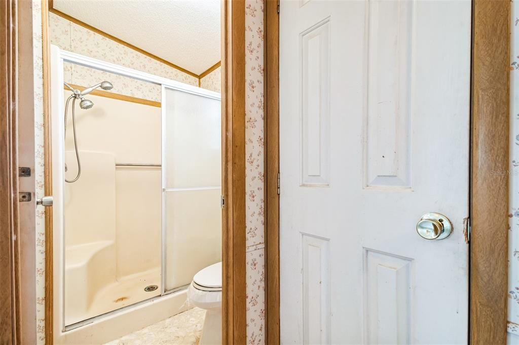 Active With Contract: $139,900 (2 beds, 2 baths, 1309 Square Feet)