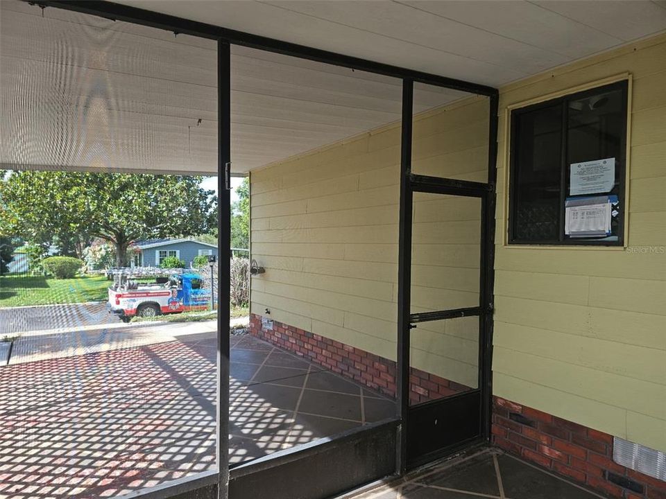 Active With Contract: $139,900 (2 beds, 2 baths, 1309 Square Feet)