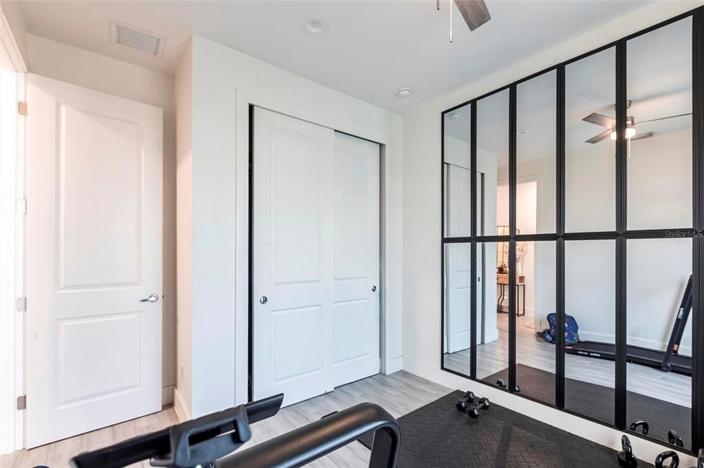 For Sale: $559,000 (6 beds, 0 baths, 2698 Square Feet)