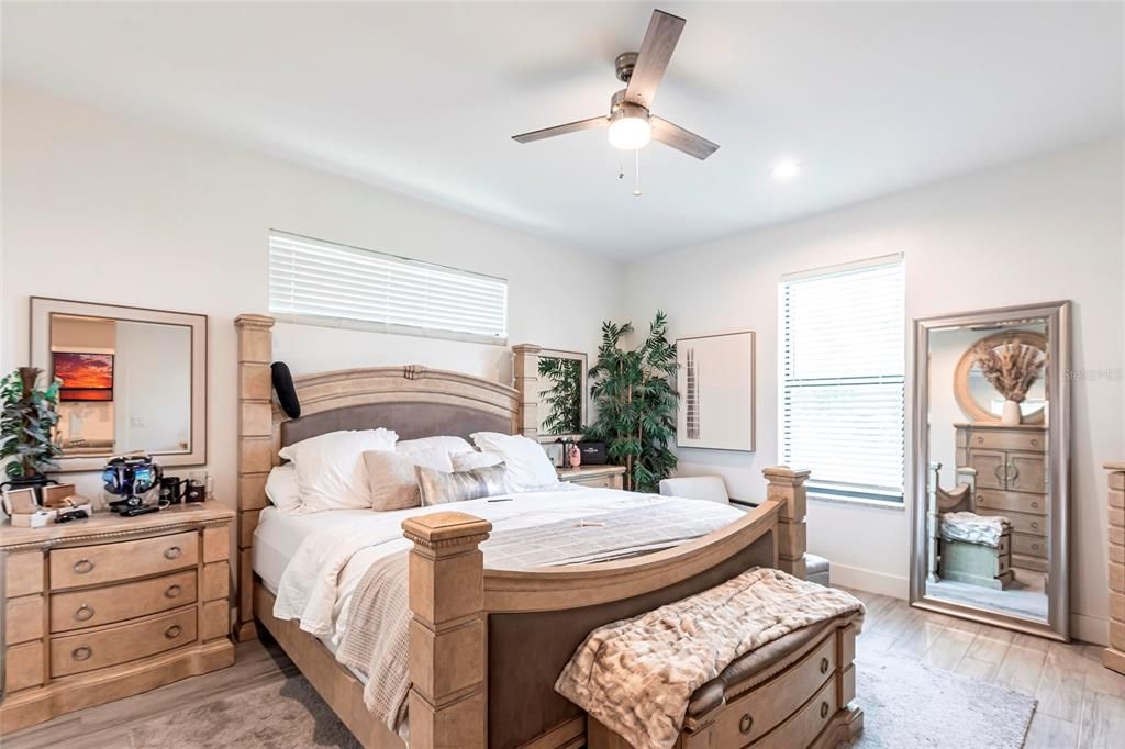 For Sale: $559,000 (6 beds, 0 baths, 2698 Square Feet)