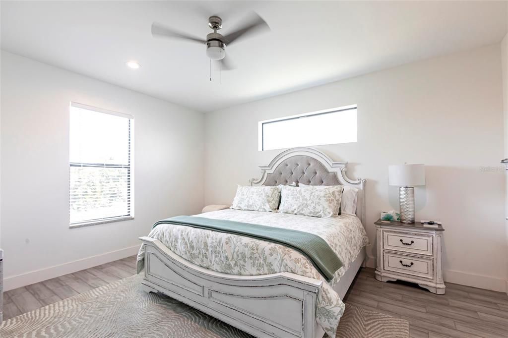 For Sale: $559,000 (6 beds, 0 baths, 2698 Square Feet)